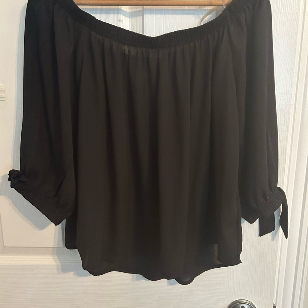 Women's Black Off-Shoulder Top